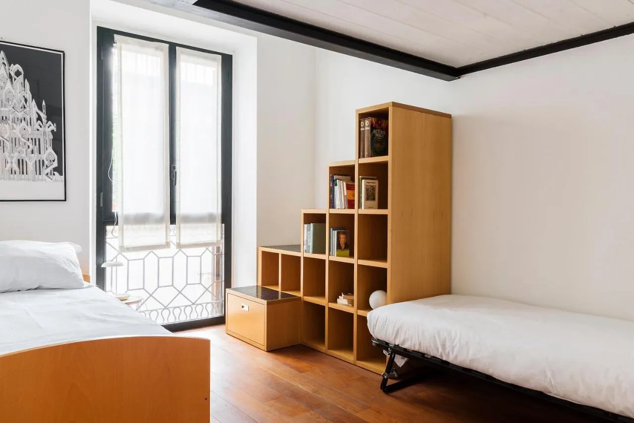 Canguroproperties - Piatti Milan 0*,  Italy